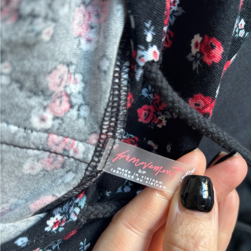 NWT Free People Movement Hot Shot Printed Hooded Layer Ditsy Floral Print S - Picture 8 of 8